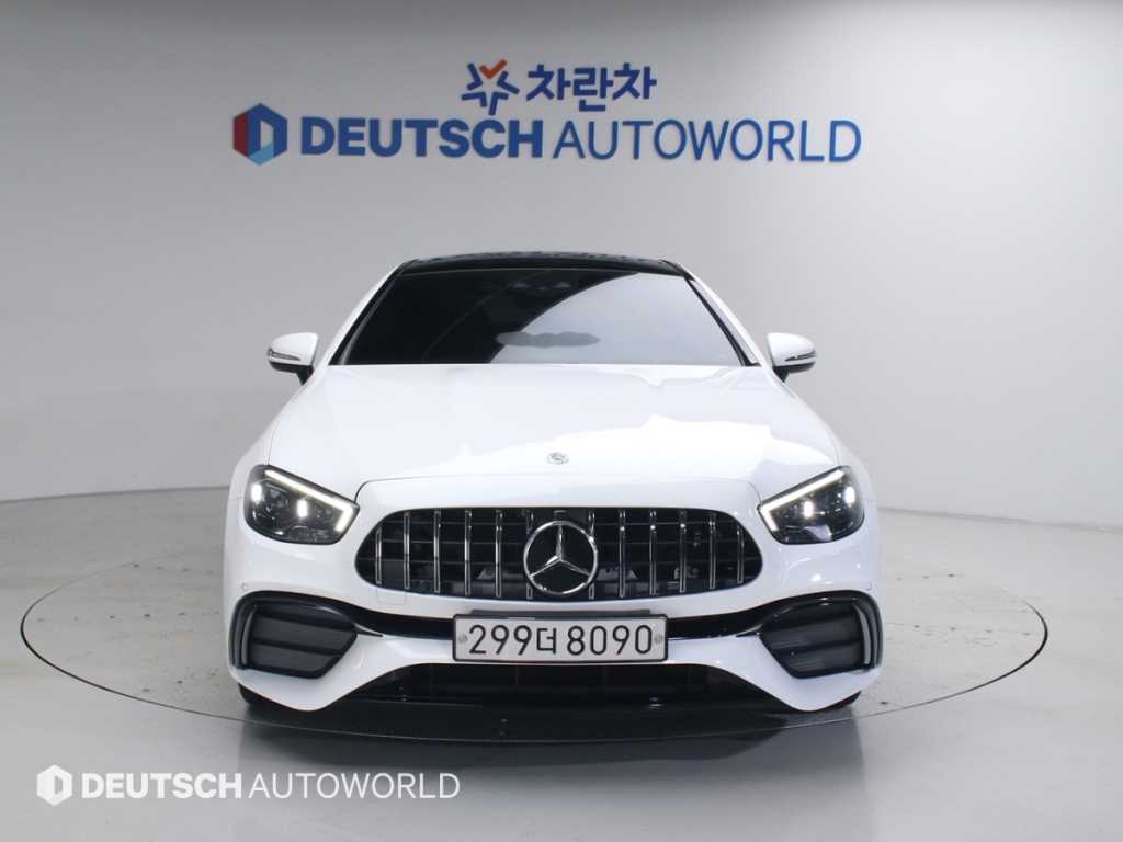 Mercedes Benz E class - Vista 3
