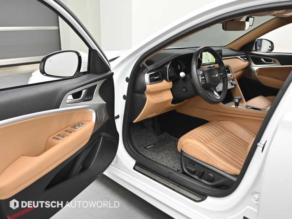 Genesis G70 - Vista 11