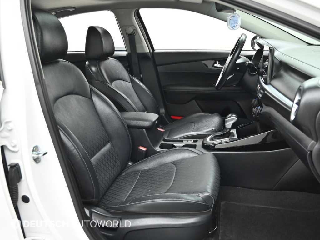 KIA K3 - Vista 10