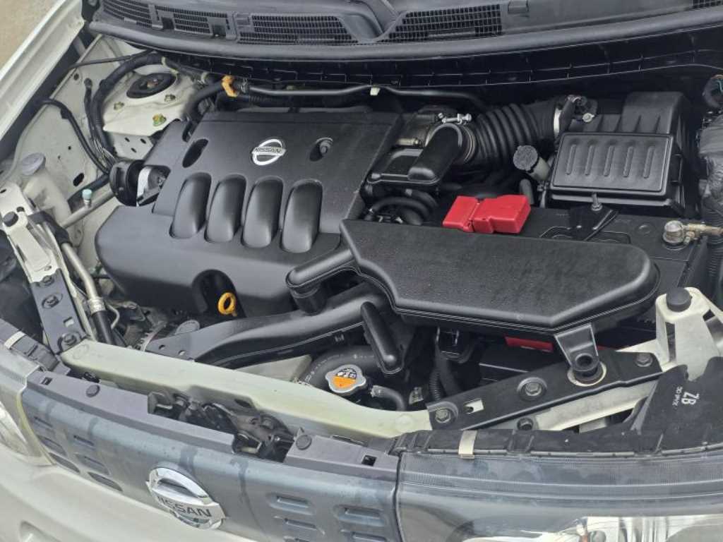 Nissan Cube - Vista 8