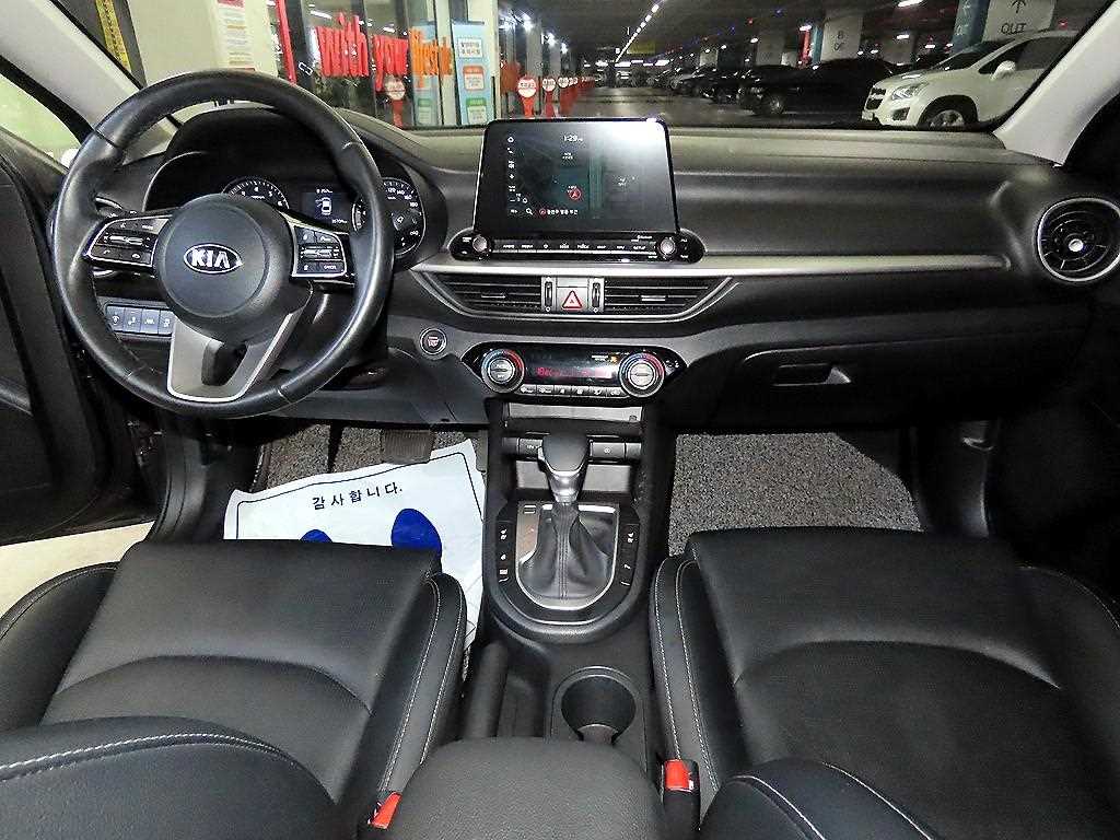KIA K3 - Vista 10
