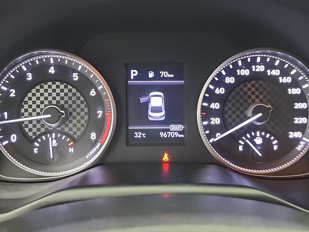 HYUNDAI Avante - Vista 6