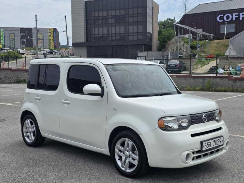 Nissan Cube - Vista 3