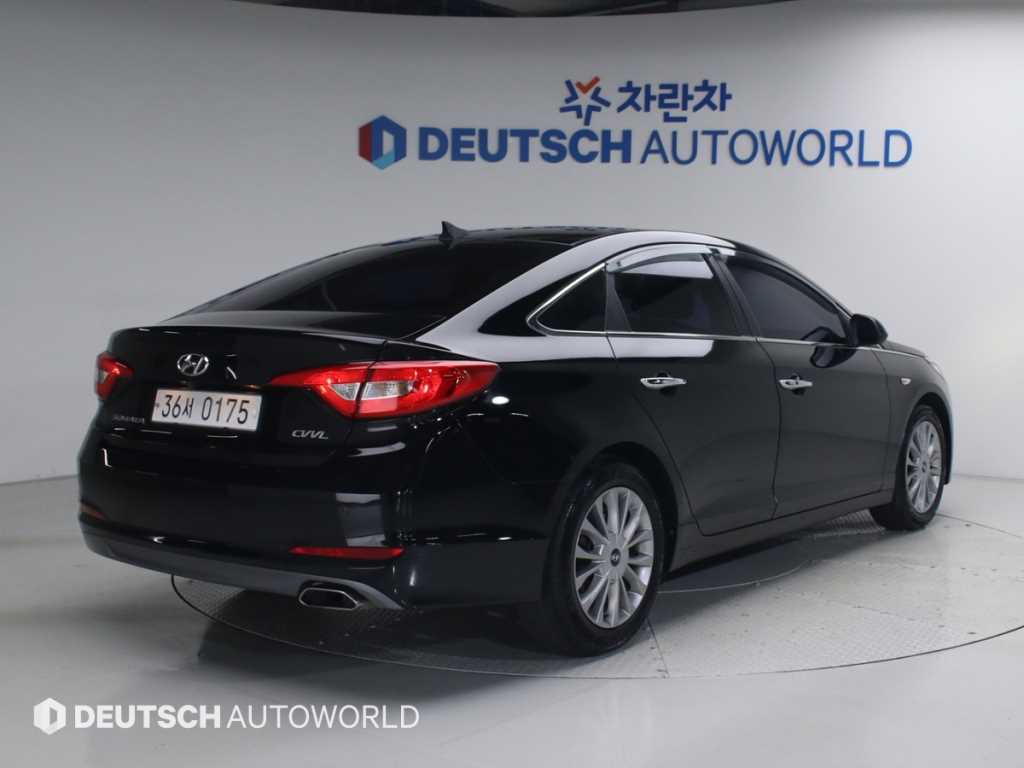 HYUNDAI Sonata - Vista 2