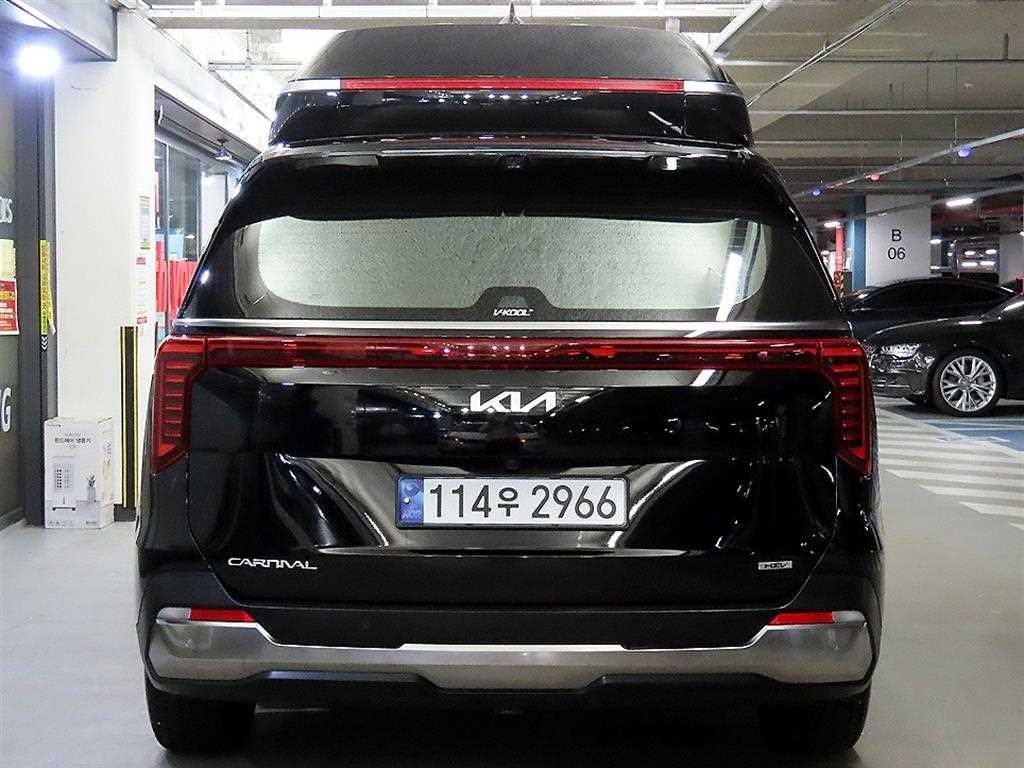 KIA Carnival - Vista 5