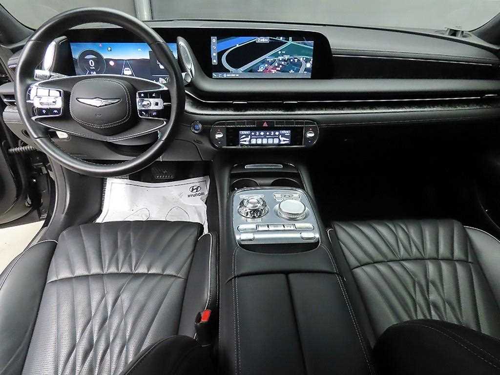 Genesis G90 - Vista 7