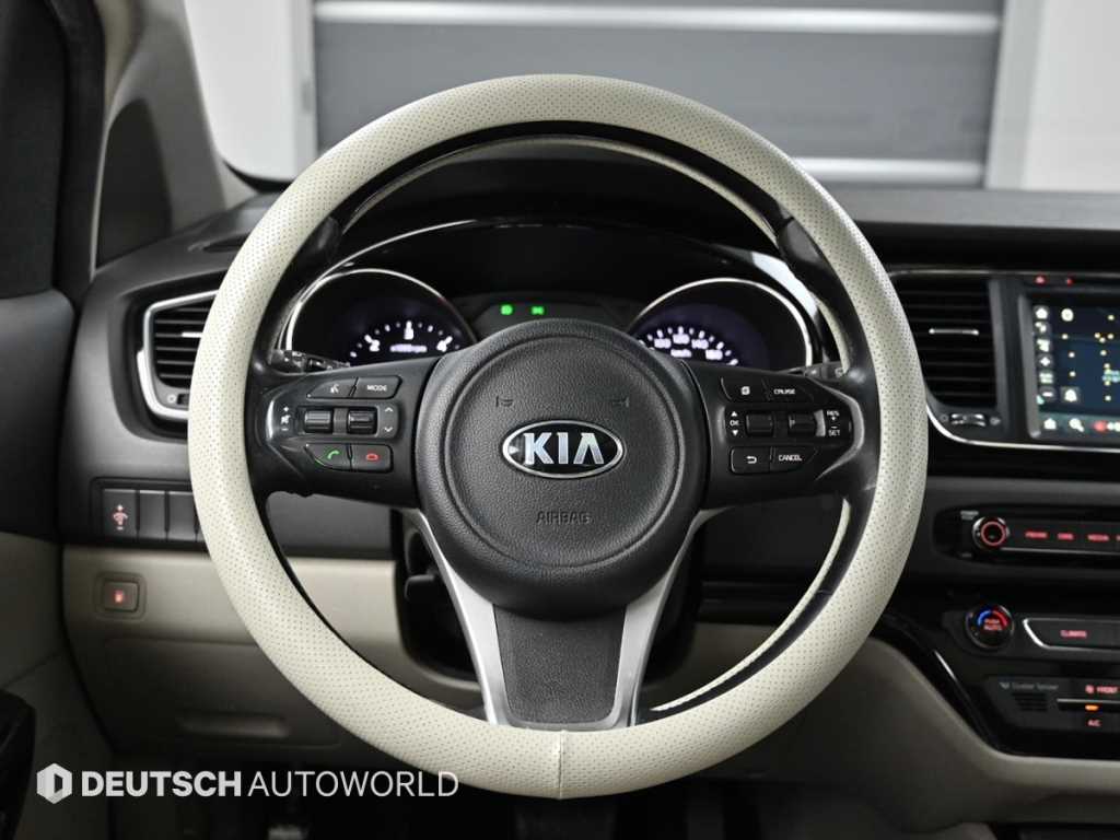 KIA Carnival 2016 Gris - Importación desde Corea - HF Imports Iquique - Foto 13