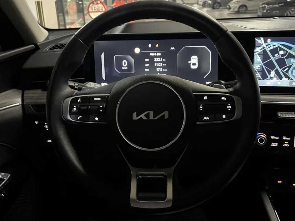 KIA K5 - Vista 10