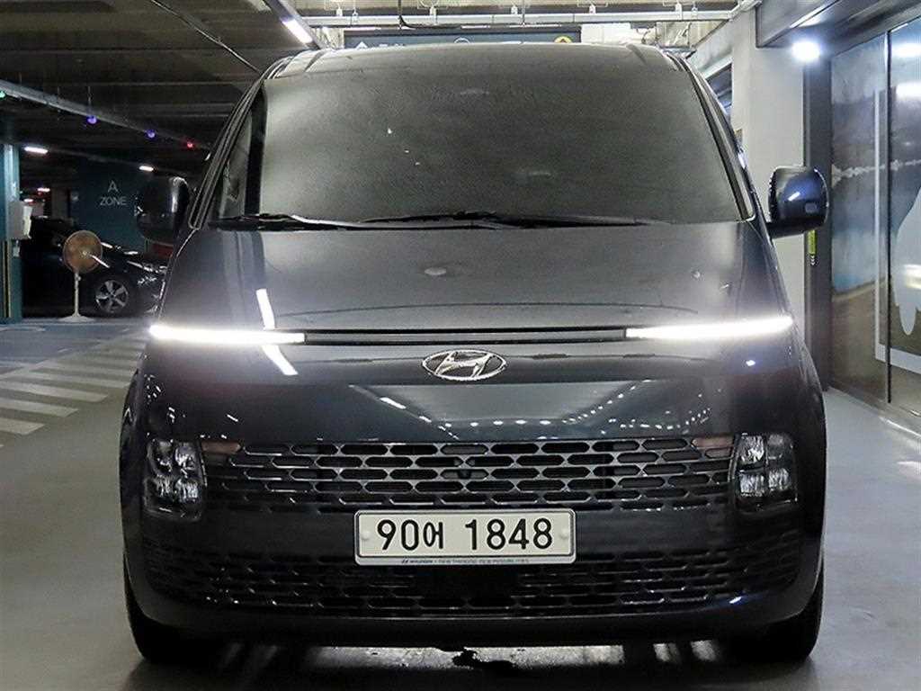 HYUNDAI Staria - Vista 2