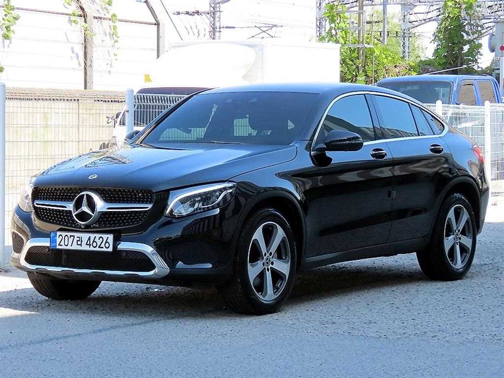 Mercedes Benz GLC Class - Vista 2