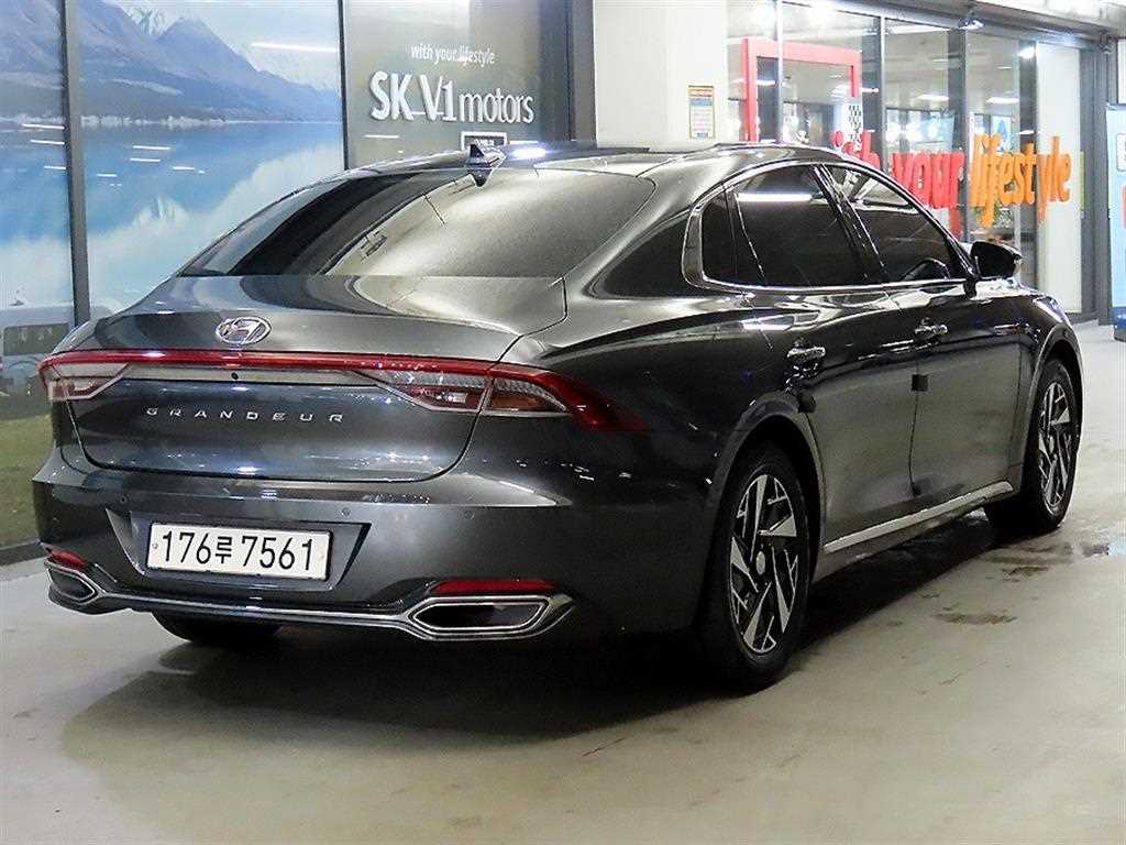 HYUNDAI Grandeur - Vista 4