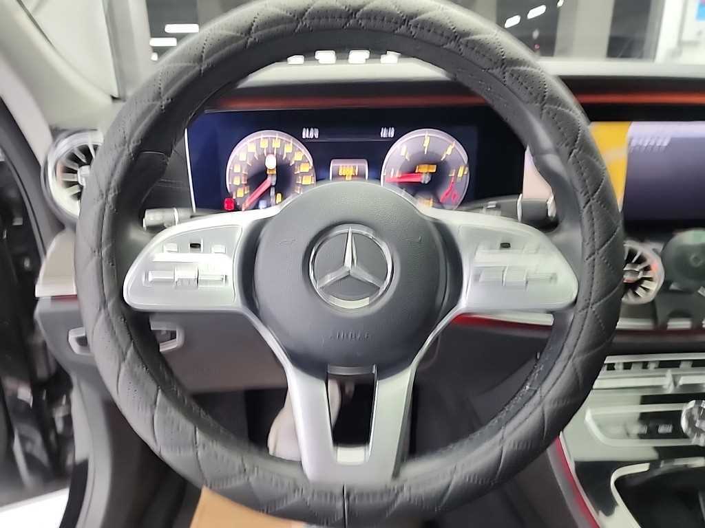 Mercedes Benz CLS Class - Vista 9