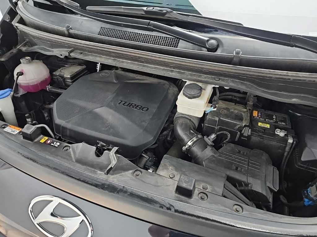 HYUNDAI Staria - Vista 5