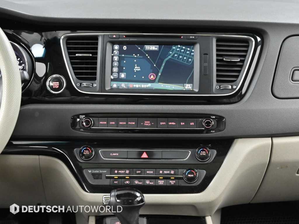 KIA Carnival 2016 Gris - Importación desde Corea - HF Imports Iquique - Foto 14