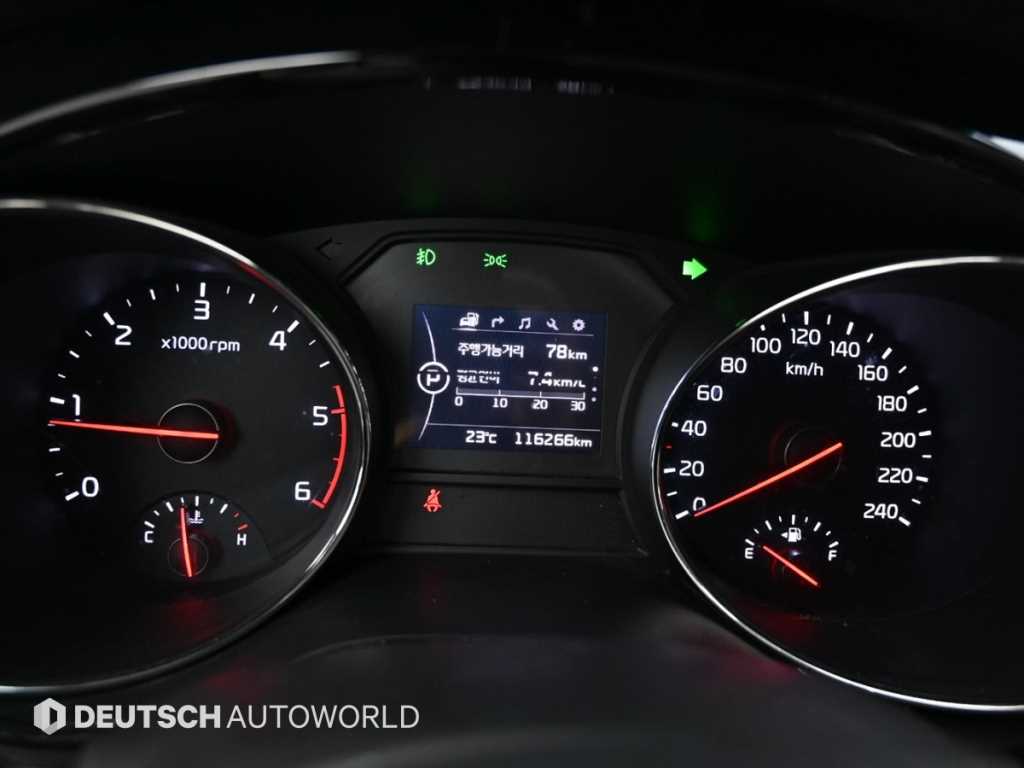 KIA Carnival - Vista 8