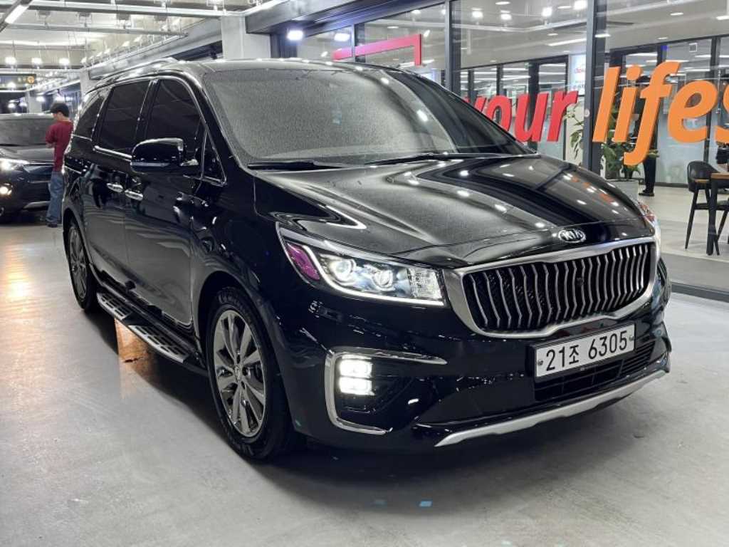 KIA Carnival 2019 Negro - Importación desde Corea - HF Imports Iquique - Foto 1