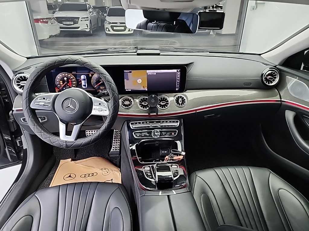 Mercedes Benz CLS Class - Vista 7