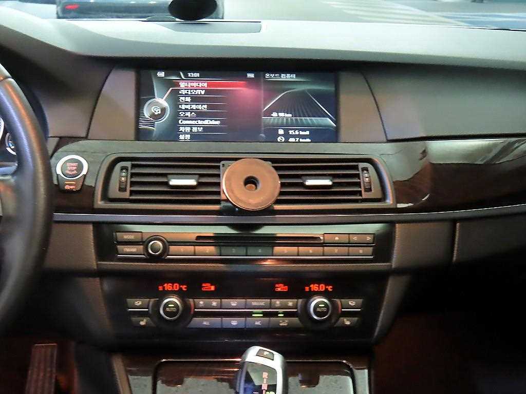 BMW 5 Series - Vista 11