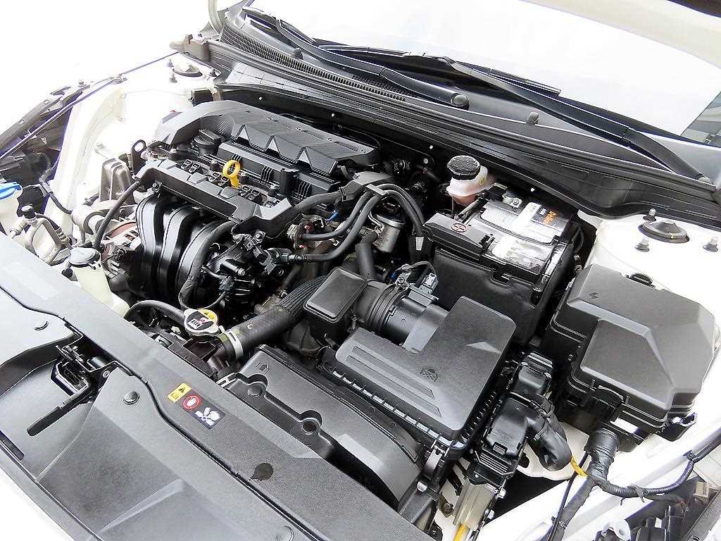 HYUNDAI Avante 2022 Blanco - Importación desde Corea - HF Imports Iquique - Foto 17