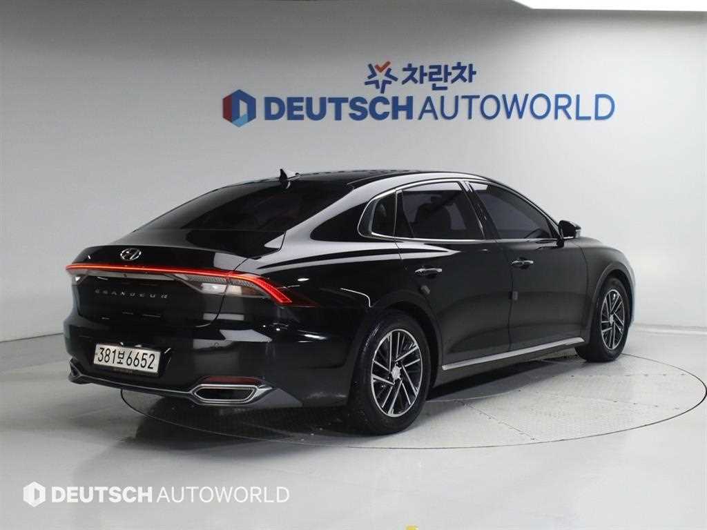 HYUNDAI Grandeur - Vista 2