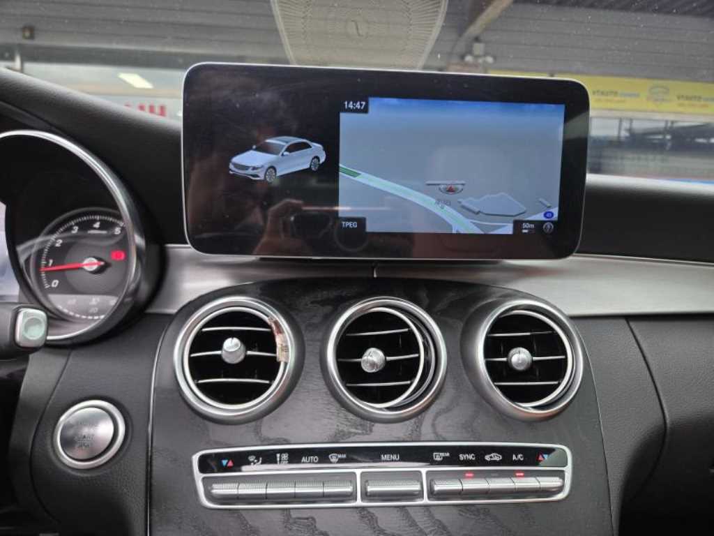 Mercedes Benz C Class - Vista 11