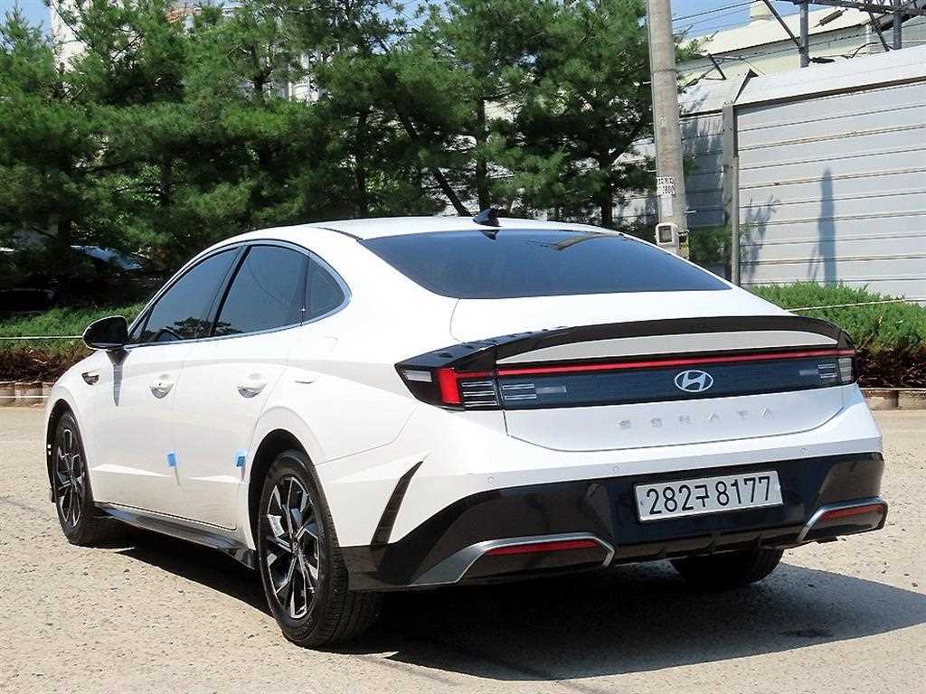 HYUNDAI Sonata - Vista 3