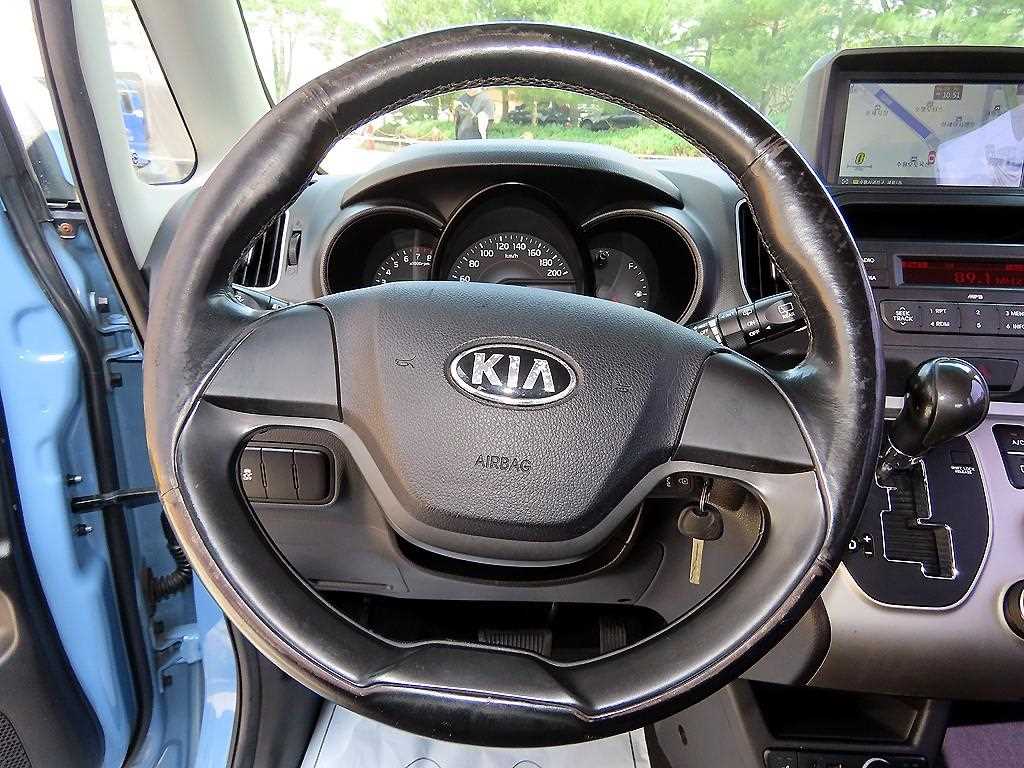 KIA Ray - Vista 8