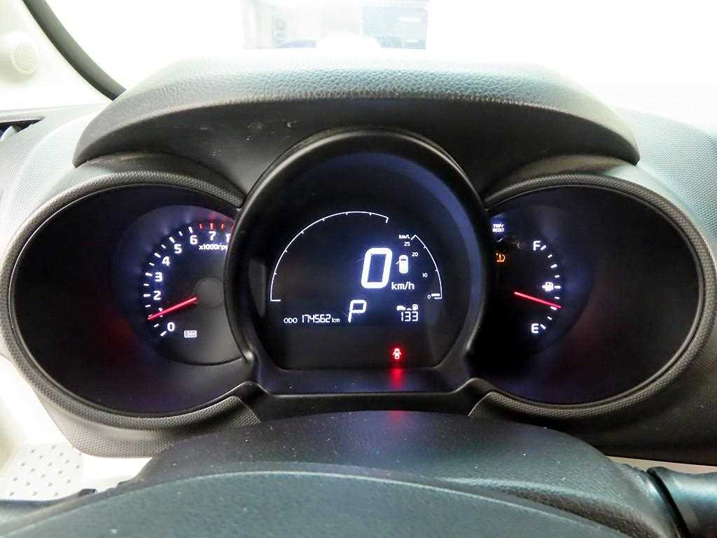 KIA Ray - Vista 5