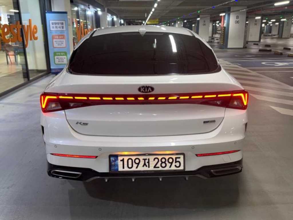 KIA K5 - Vista 5