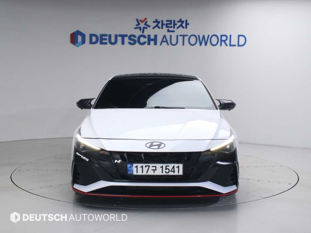 HYUNDAI Avante - Vista 3