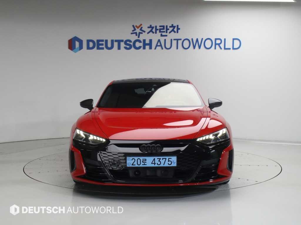 Audi RS e-tron GT - Vista 3