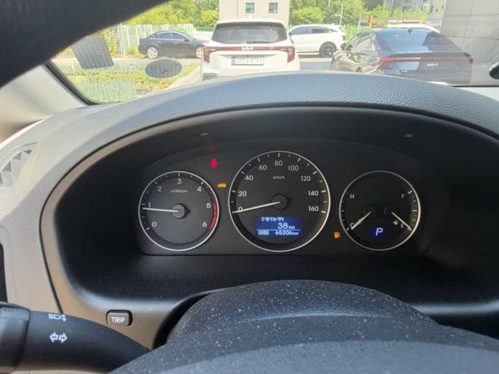 HYUNDAI Starex - Vista 8