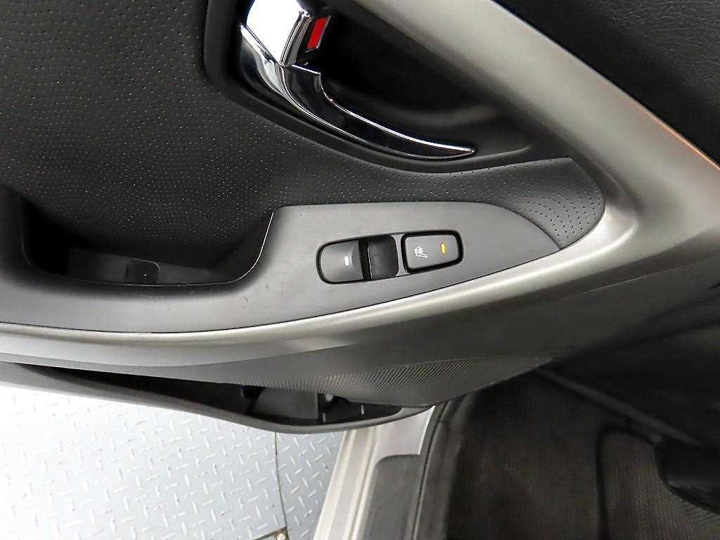 HYUNDAI Avante - Vista 12
