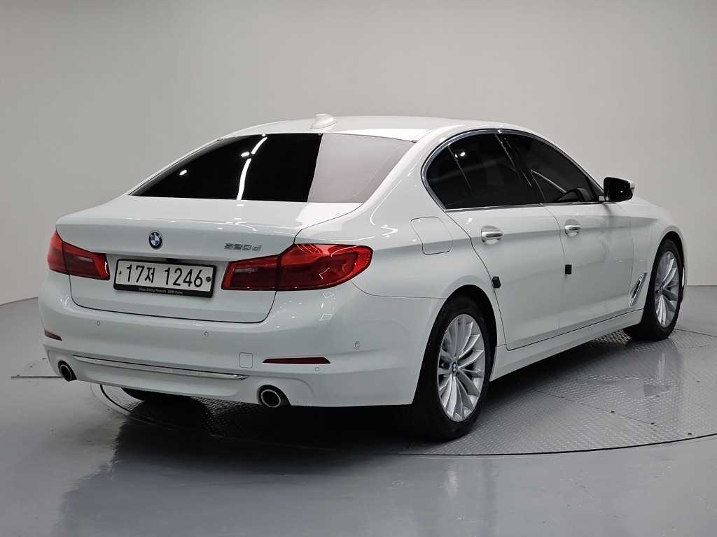 BMW 5 Series - Vista 4