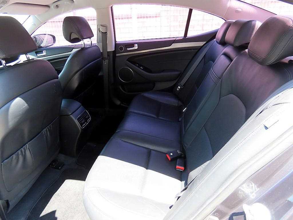 KIA K7 - Vista 6