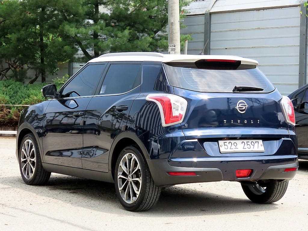 Ssangyong Tivoli - Vista 3