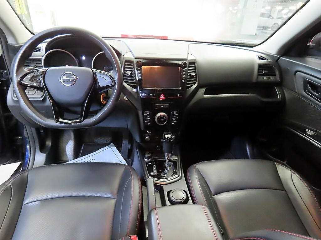 Ssangyong Tivoli - Vista 10