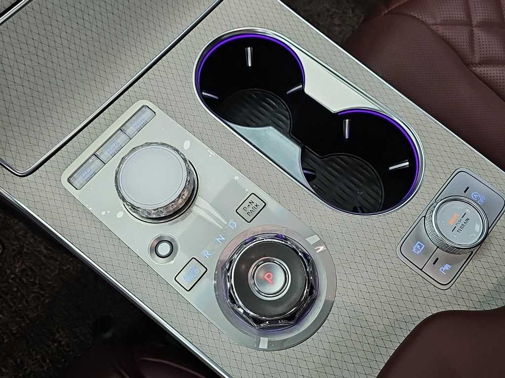 Genesis GV80 - Vista 8