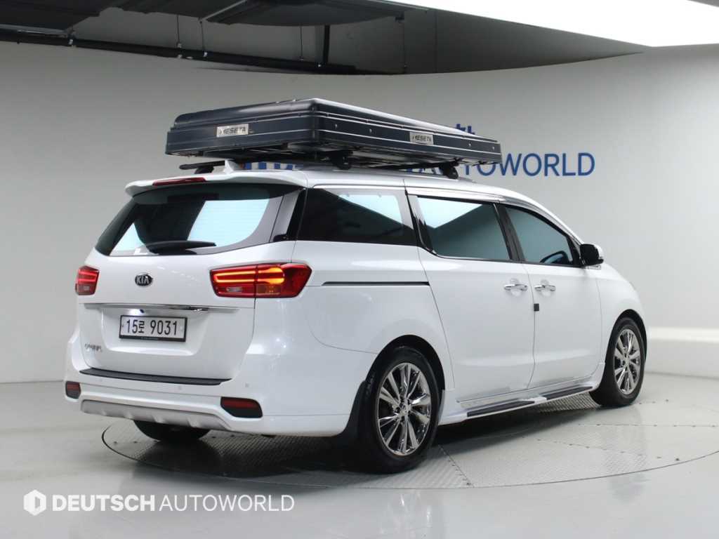 KIA Carnival - Vista 2