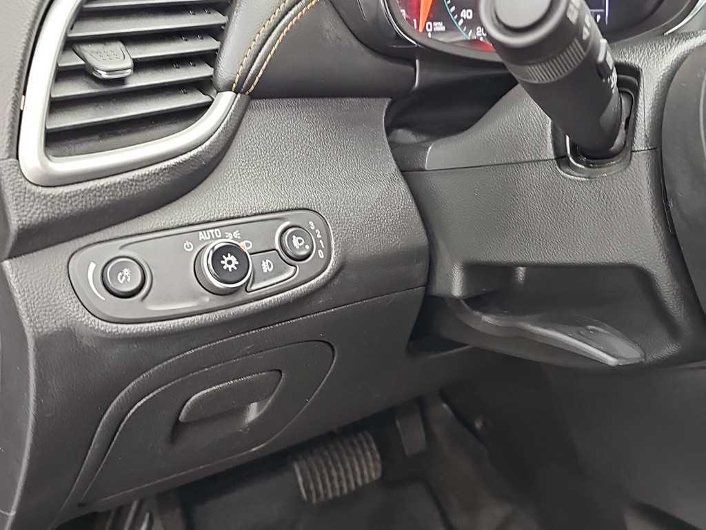 Chevrolet Trax 2018 Gris - Importación desde Corea - HF Imports Iquique - Foto 16