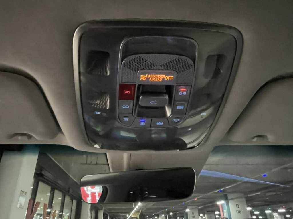 Genesis G90 - Vista 11