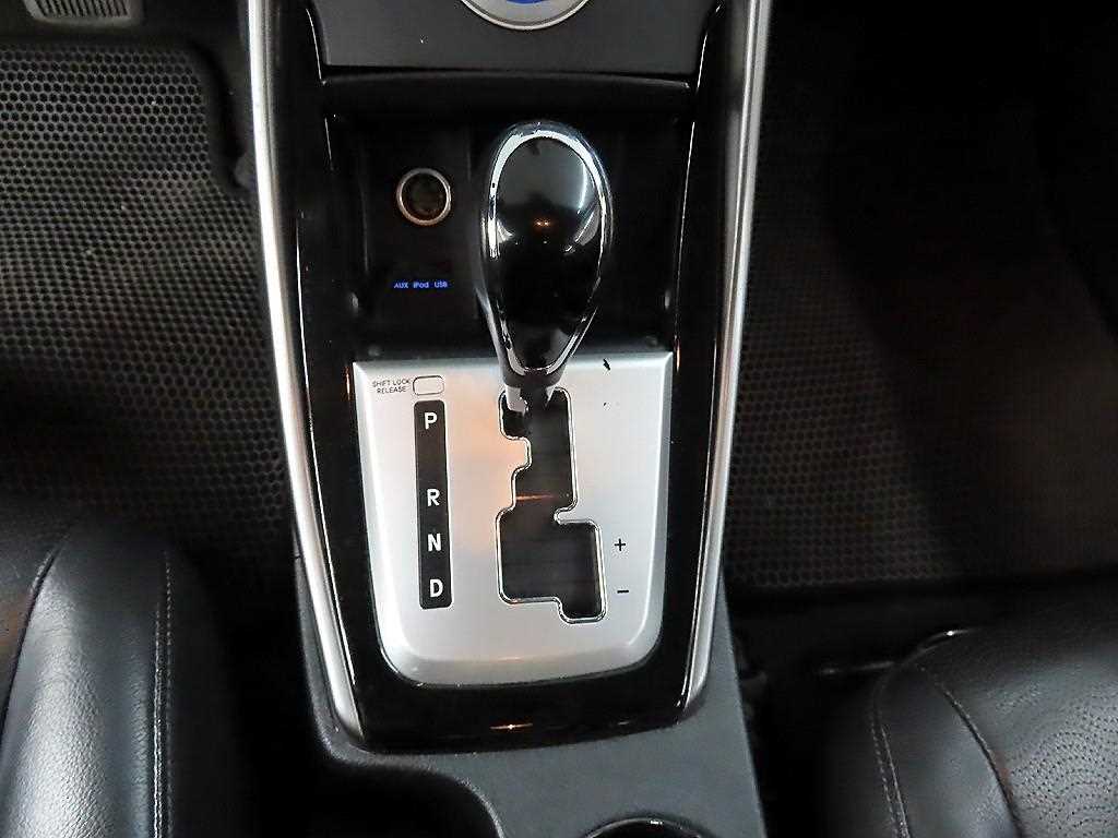 HYUNDAI Avante - Vista 10