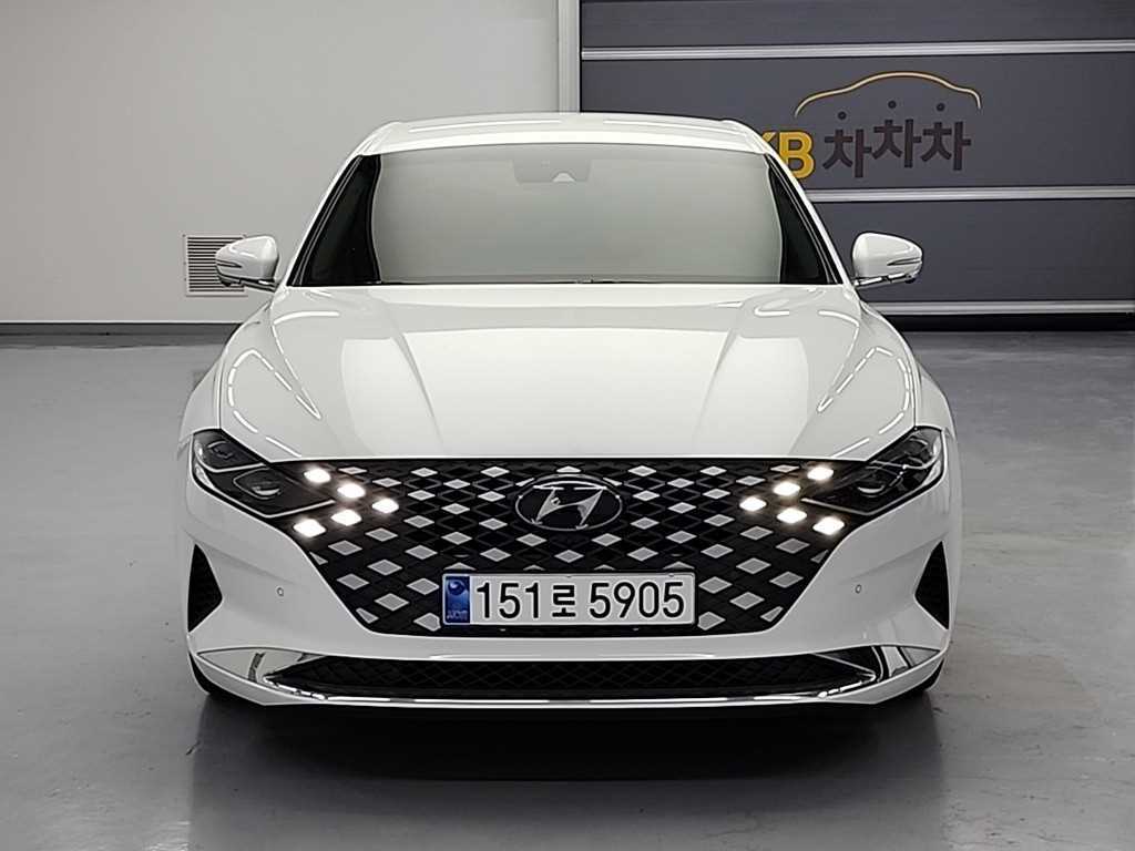 HYUNDAI Grandeur - Vista 2