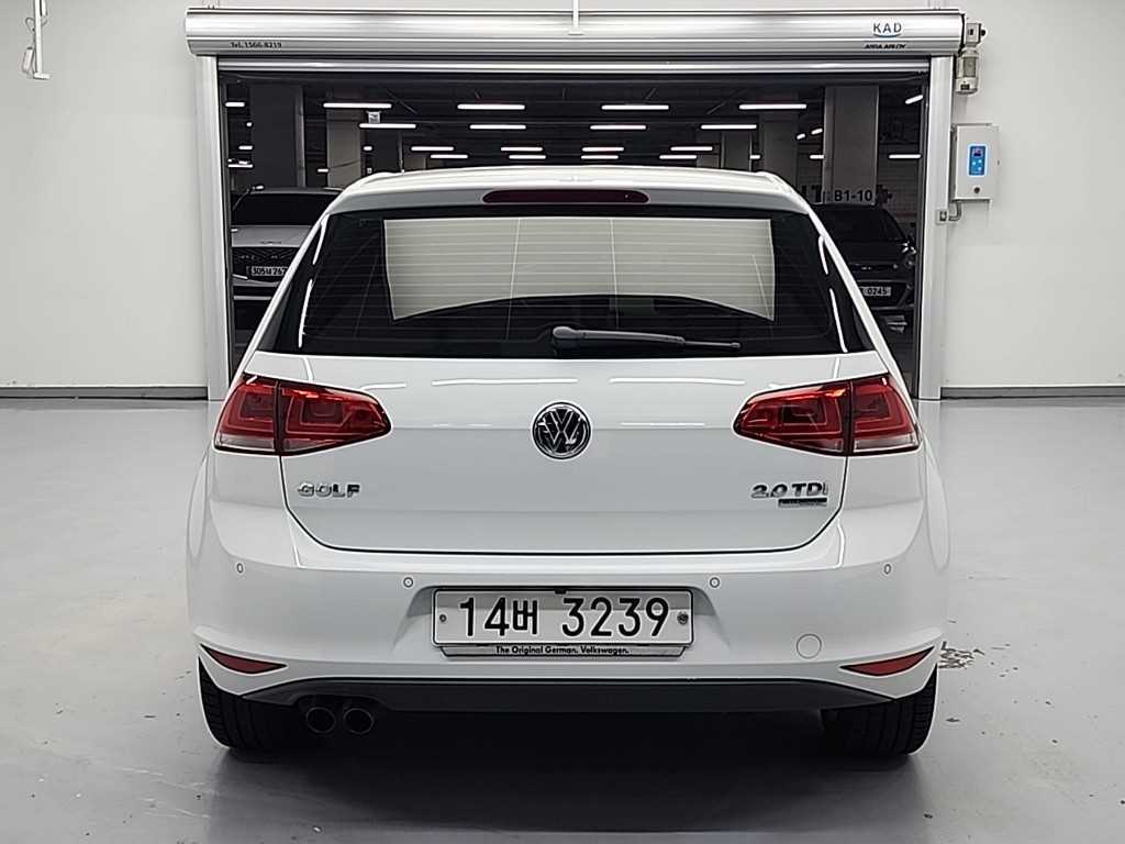 Volkswagen Golf - Vista 3