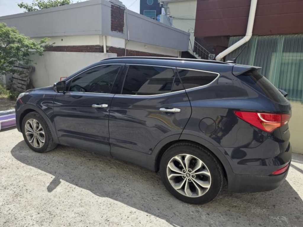 HYUNDAI Santa Fe - Vista 3