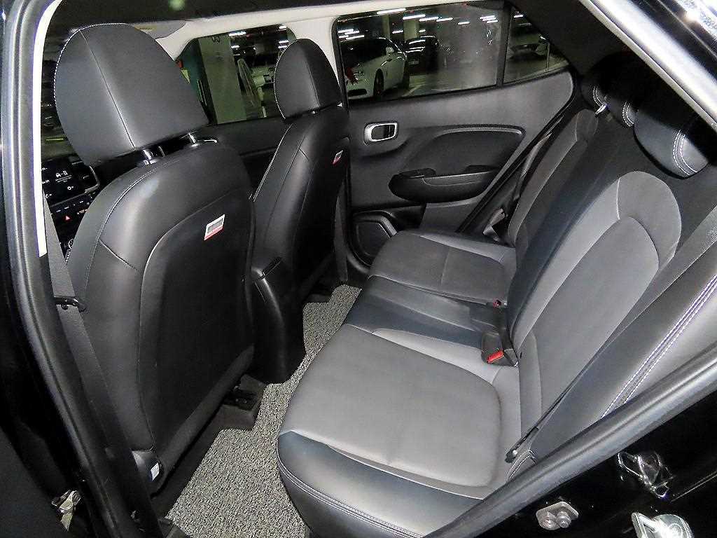 HYUNDAI Venue - Vista 7