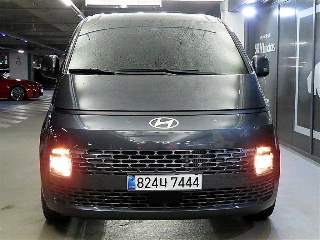 HYUNDAI Staria - Vista 2