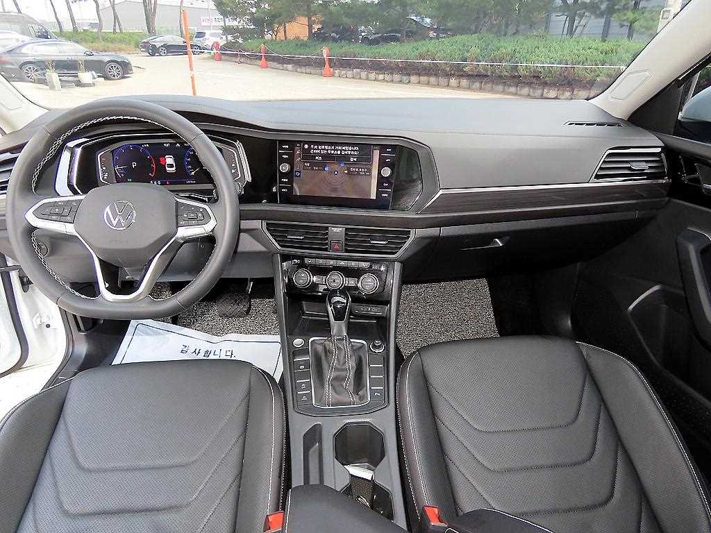 Volkswagen Jetta - Vista 7