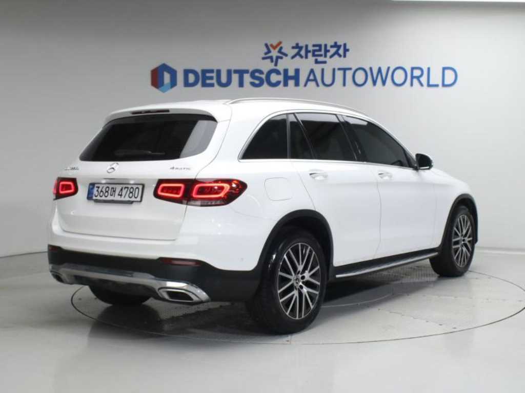 Mercedes Benz GLC Class - Vista 2