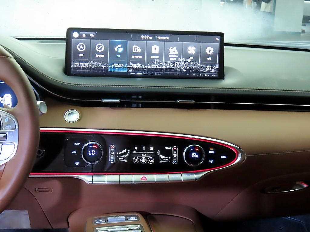 Genesis GV70 - Vista 11